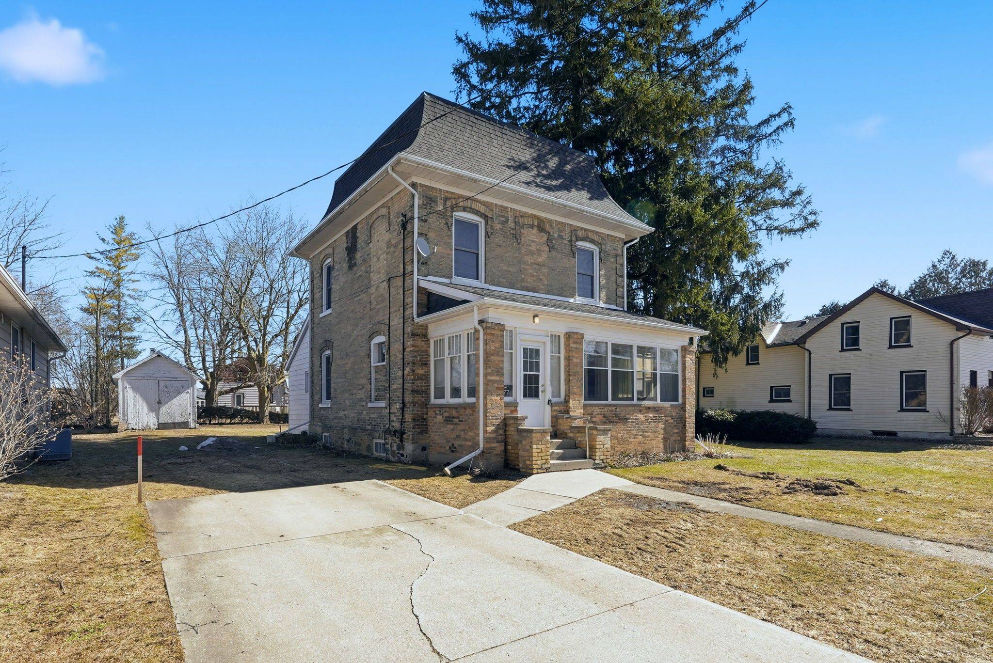 77 King ST S, Minto, ON N0G 1Z0