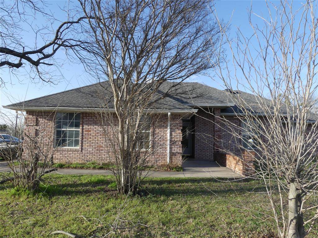 606 W Mulberry Street, Decatur, TX 76234