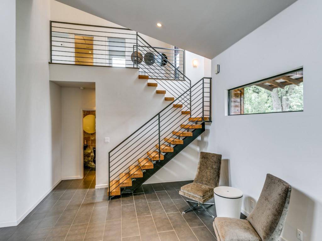 919 Knott Place, Dallas, TX 75208