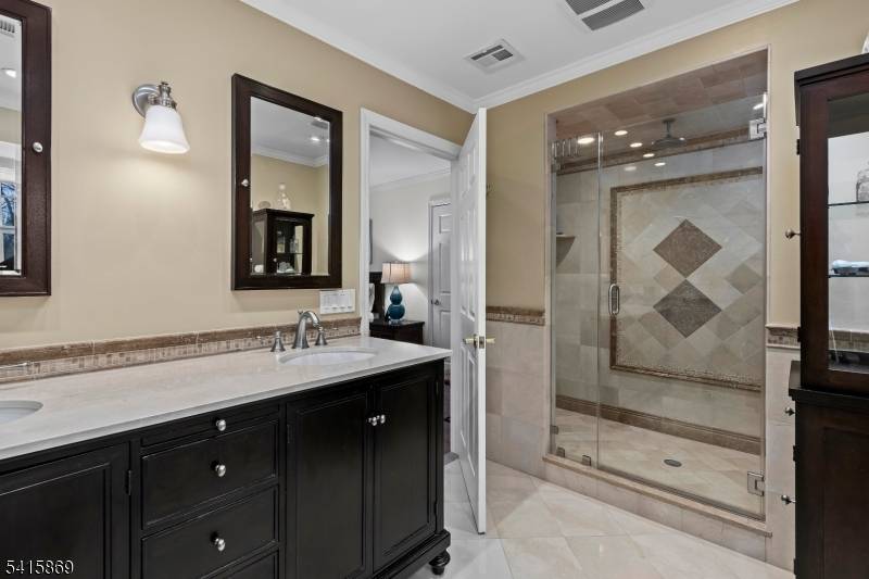 3 Kerry Pl, Mount Olive Twp., NJ 07836