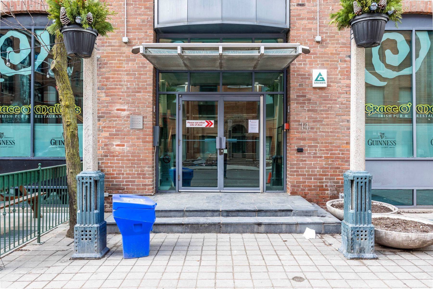 14 Duncan ST #204, Toronto C01, ON M5H 3G8