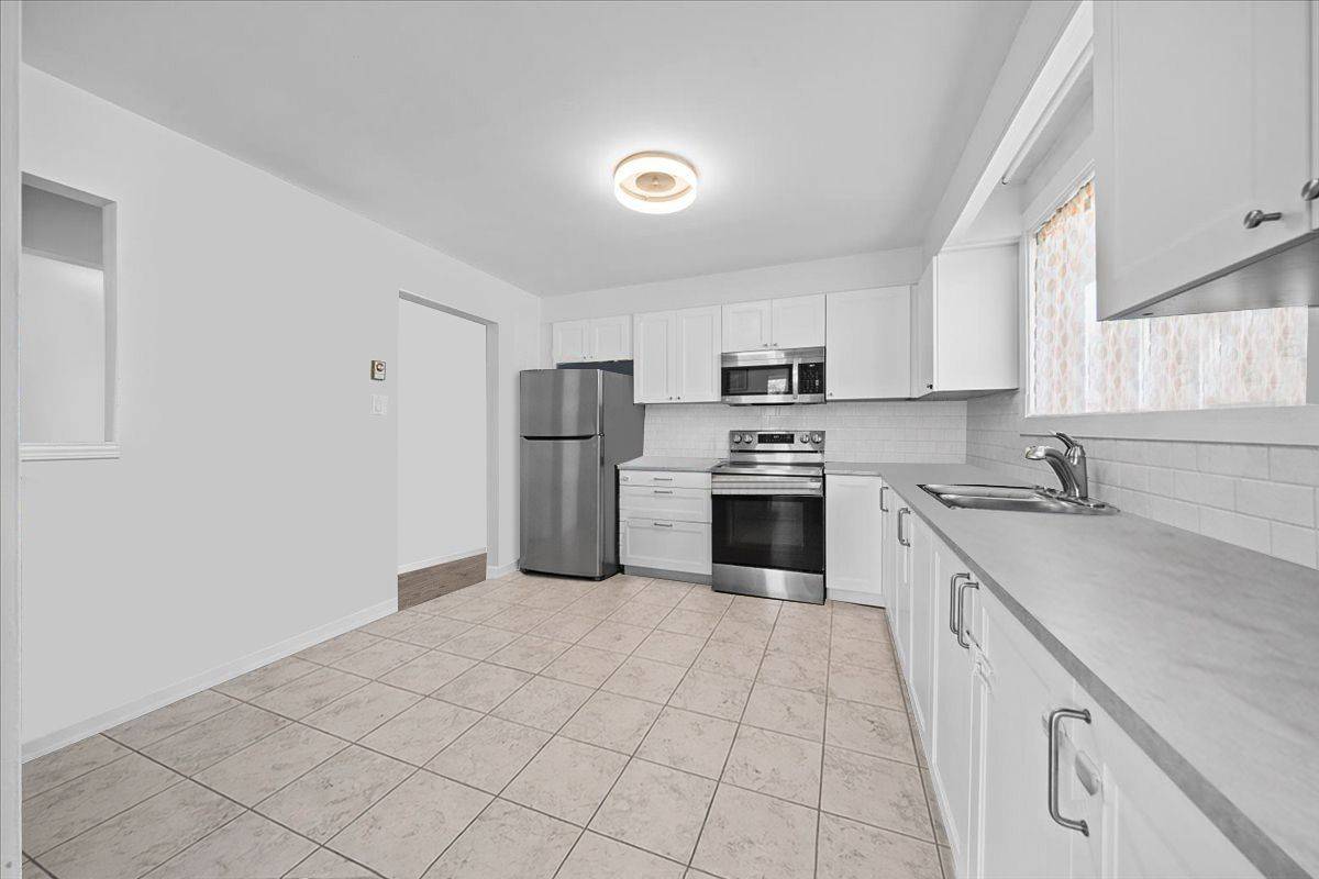 1702 Russell RD #2, Alta Vista And Area, ON K1G 0M9