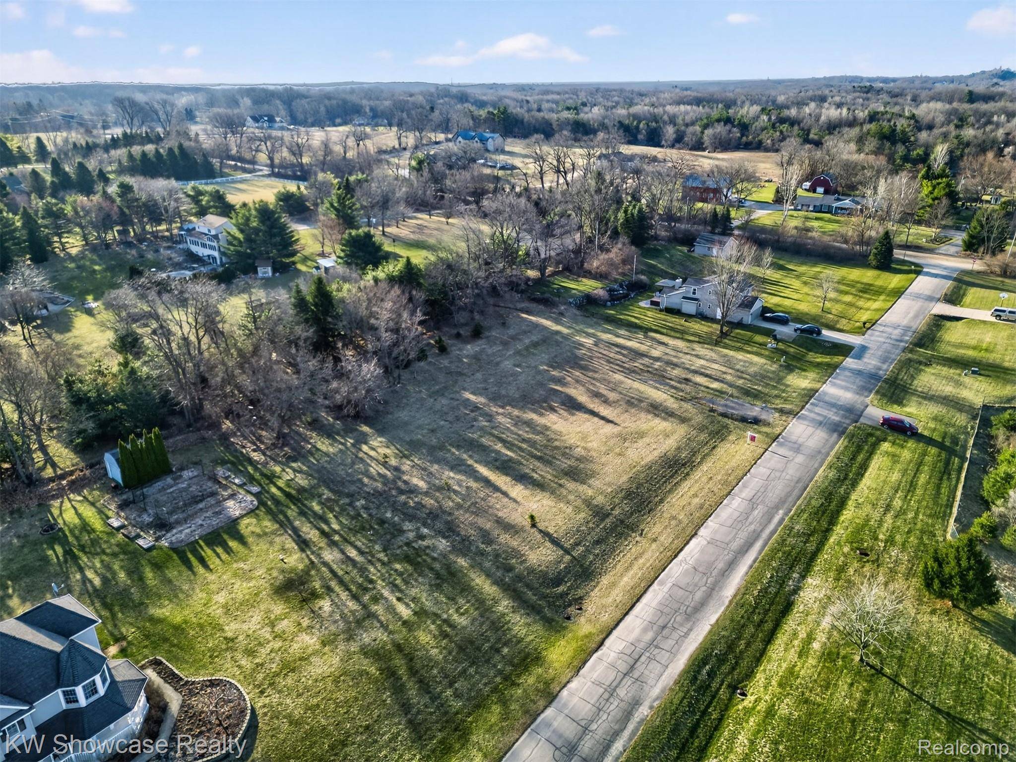 4640 Melanie LN, White Lake Charter Township, MI 48383