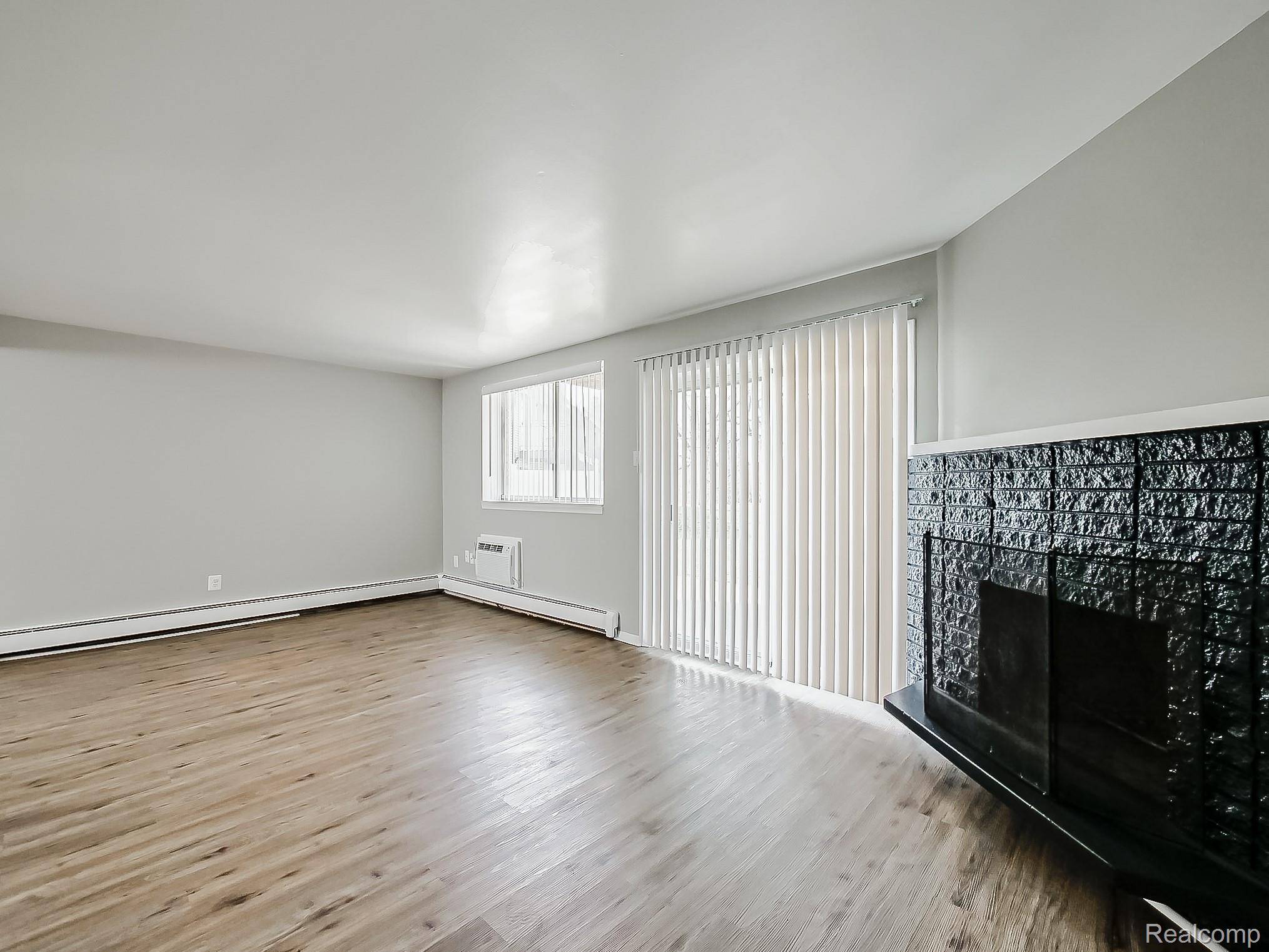 168 Summitview, White Lake Charter Township, MI 48386