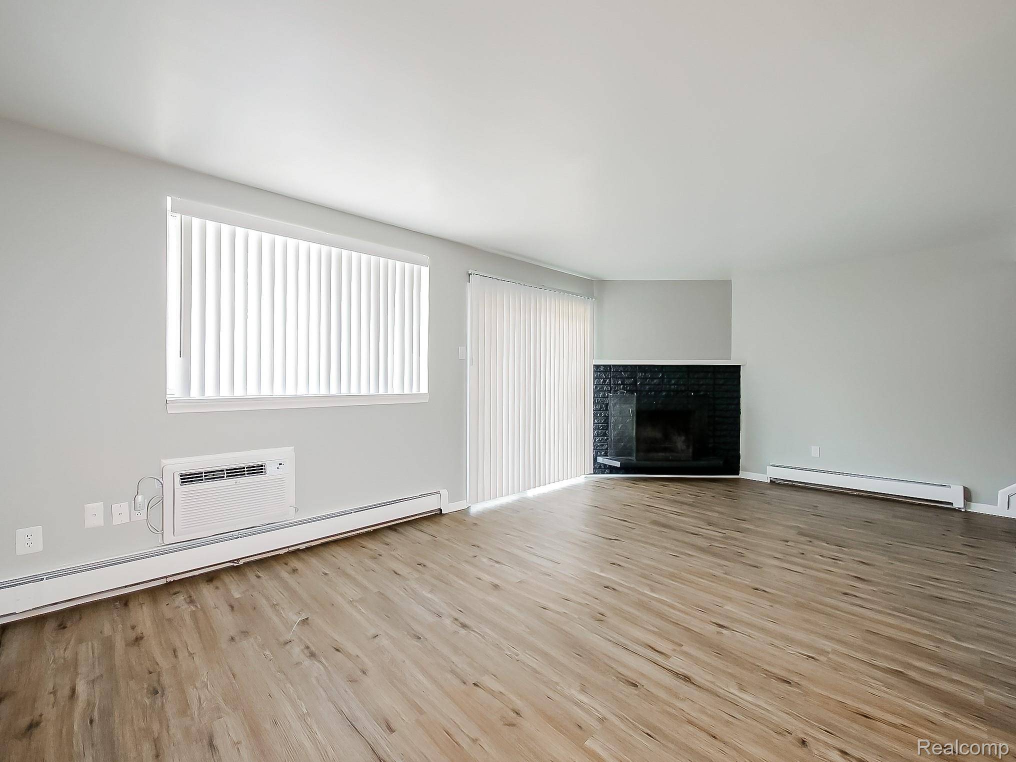 168 Summitview, White Lake Charter Township, MI 48386