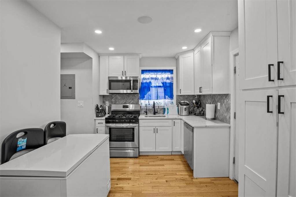 21608 115th RD, Cambria Heights, NY 11411