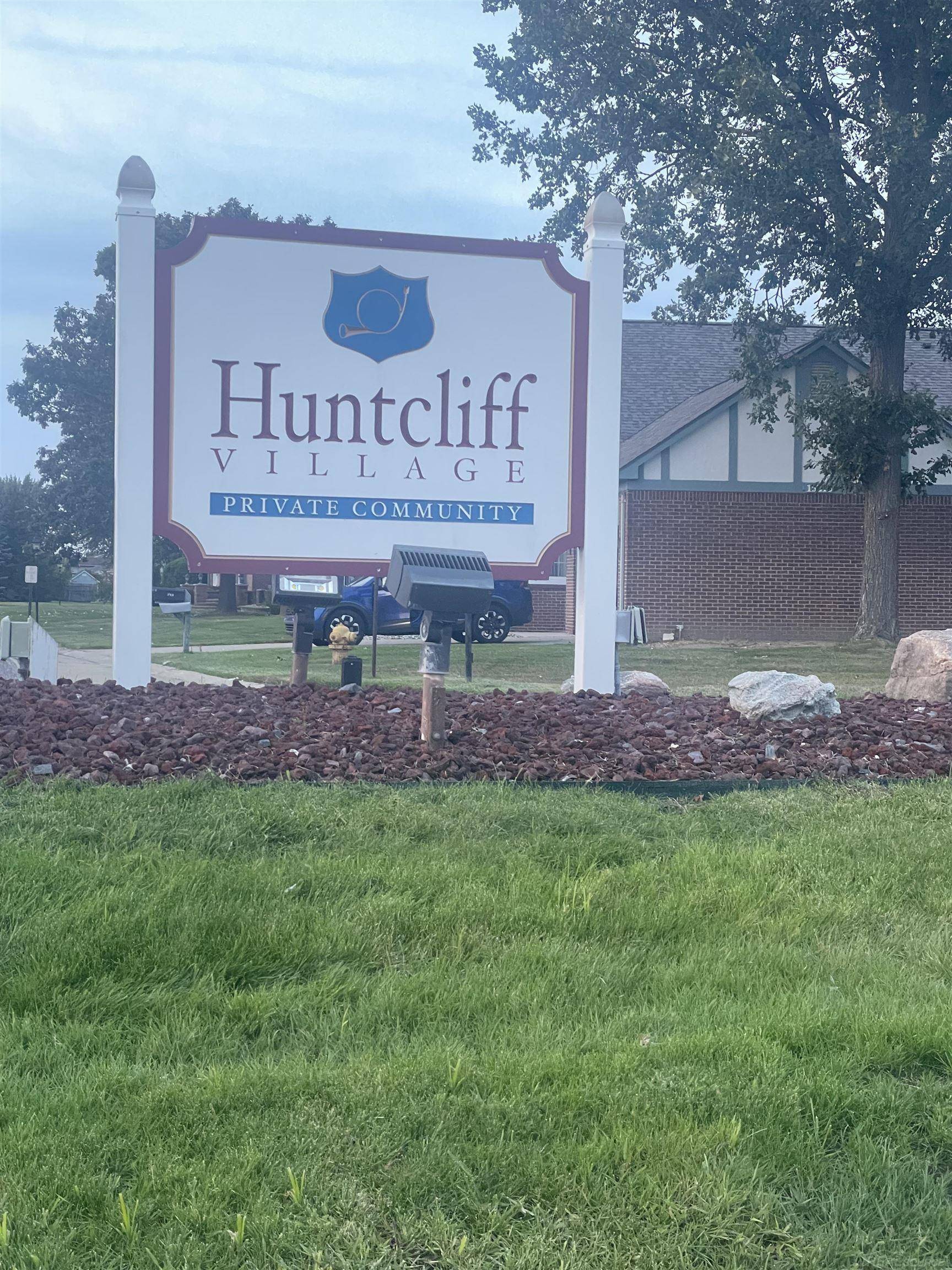 15530 Ashley CT, Macomb Twp, MI 48044