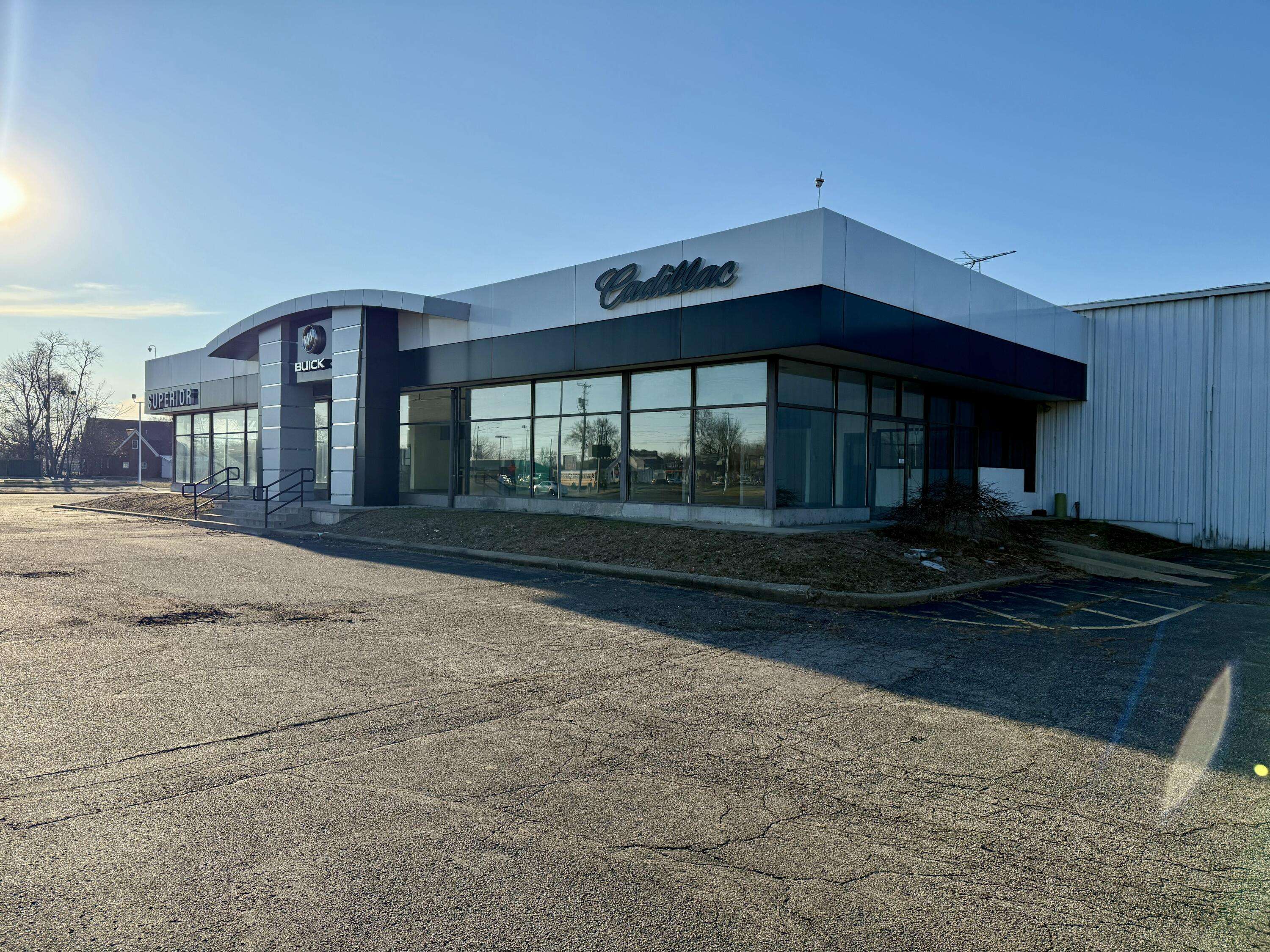 995 W Columbia AVE, Battle Creek City, MI 49015