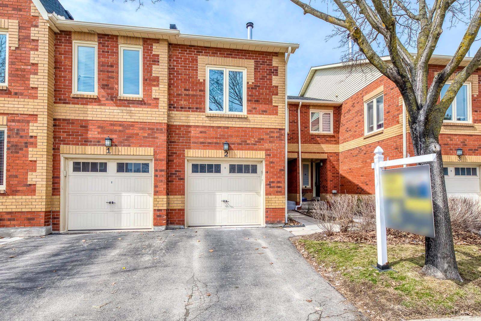 2006 Glenada CRES #2, Oakville, ON L6H 5R9