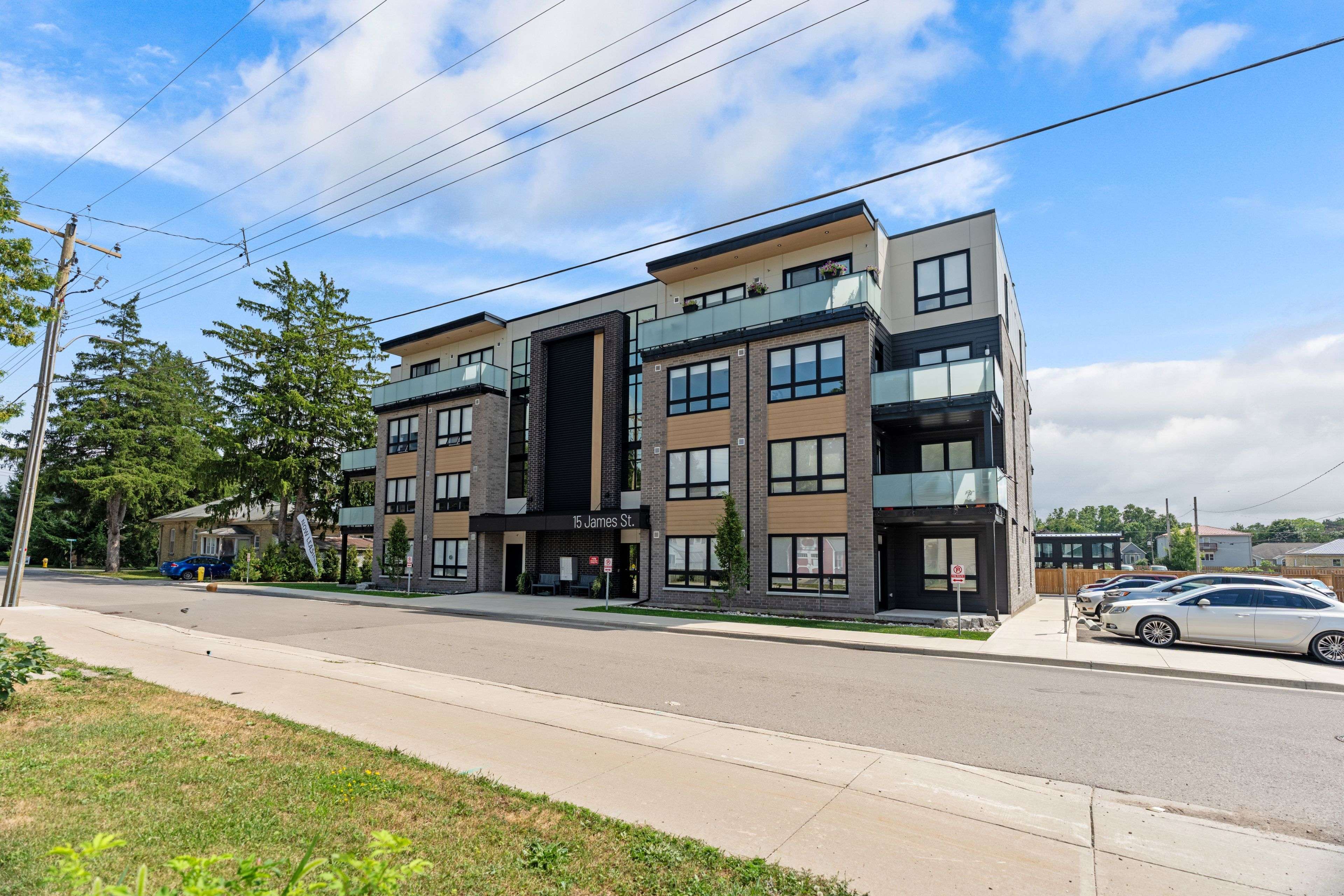 15 James ST #305, South Huron, ON N0M 1S6