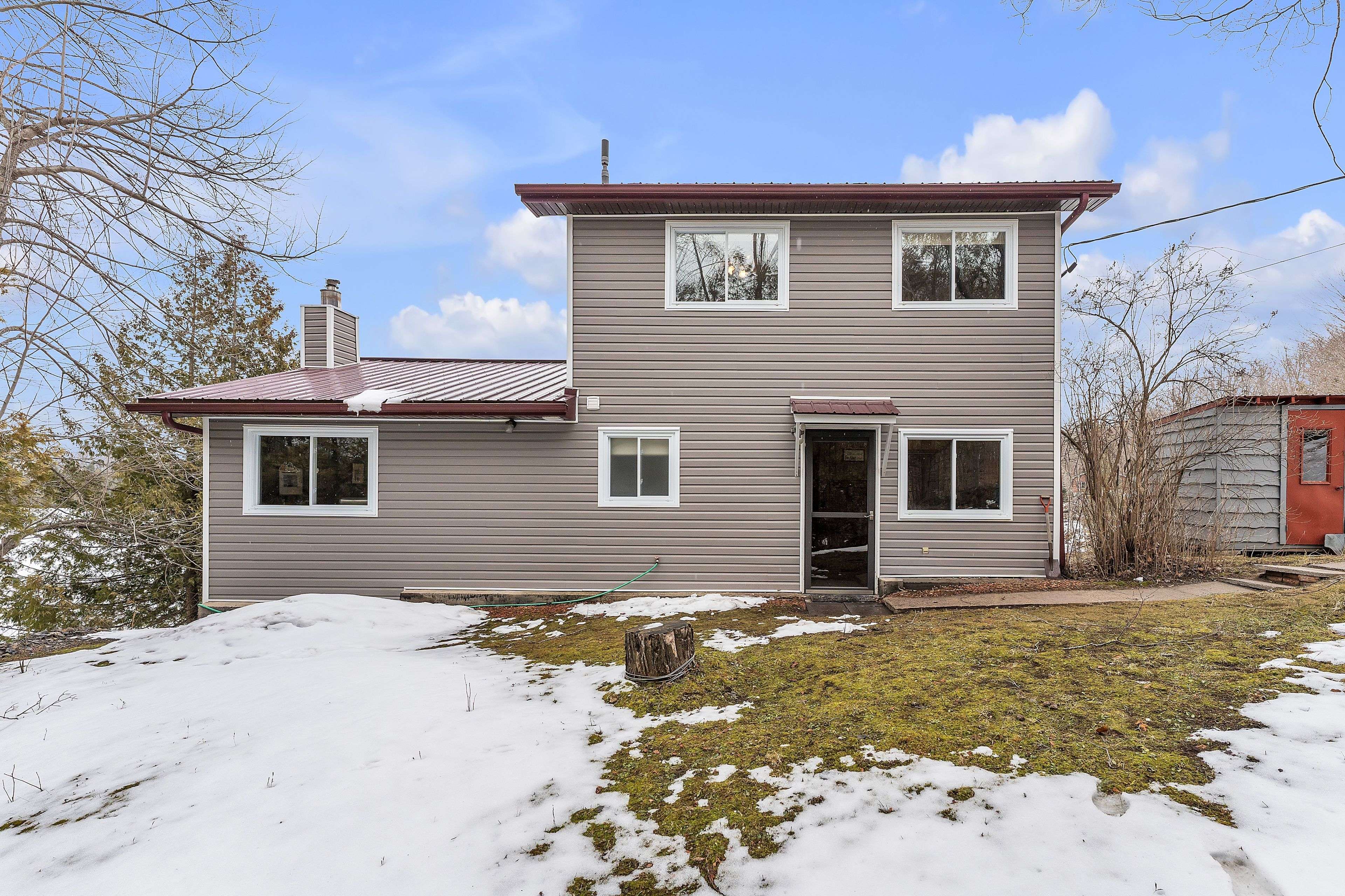 245 Taggart LN, Rideau Lakes, ON K0G 1X0