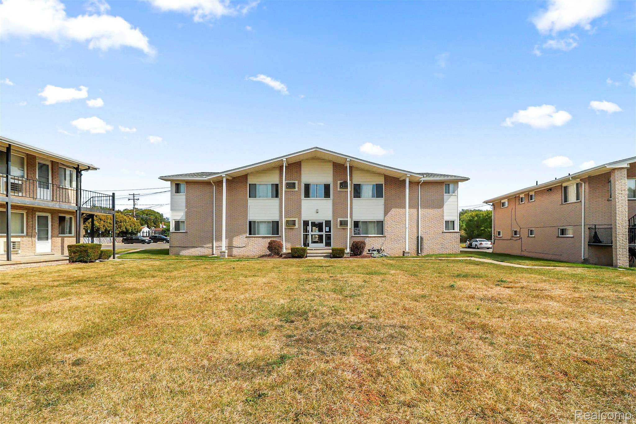 600 Harrison BLVD, Lincoln Park, MI 48146