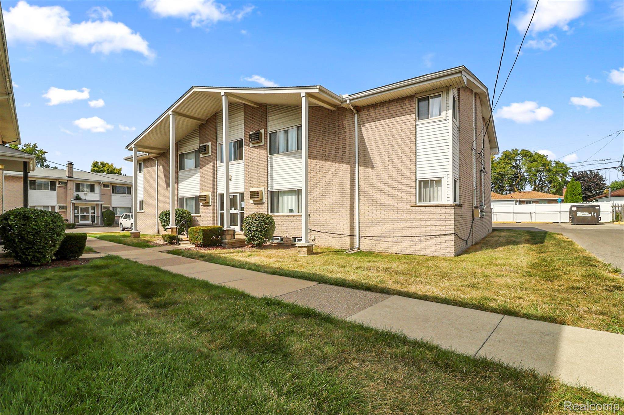 600 Harrison BLVD, Lincoln Park, MI 48146