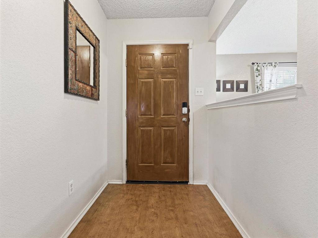 7002 Escondido Drive, Arlington, TX 76016