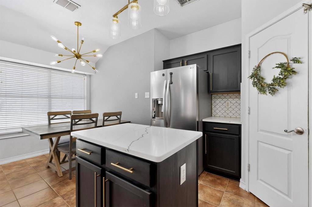 3005 Mason Avenue, Corinth, TX 76210