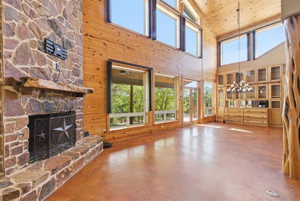 485 Canyon Lake Road, Gordon, TX 76453