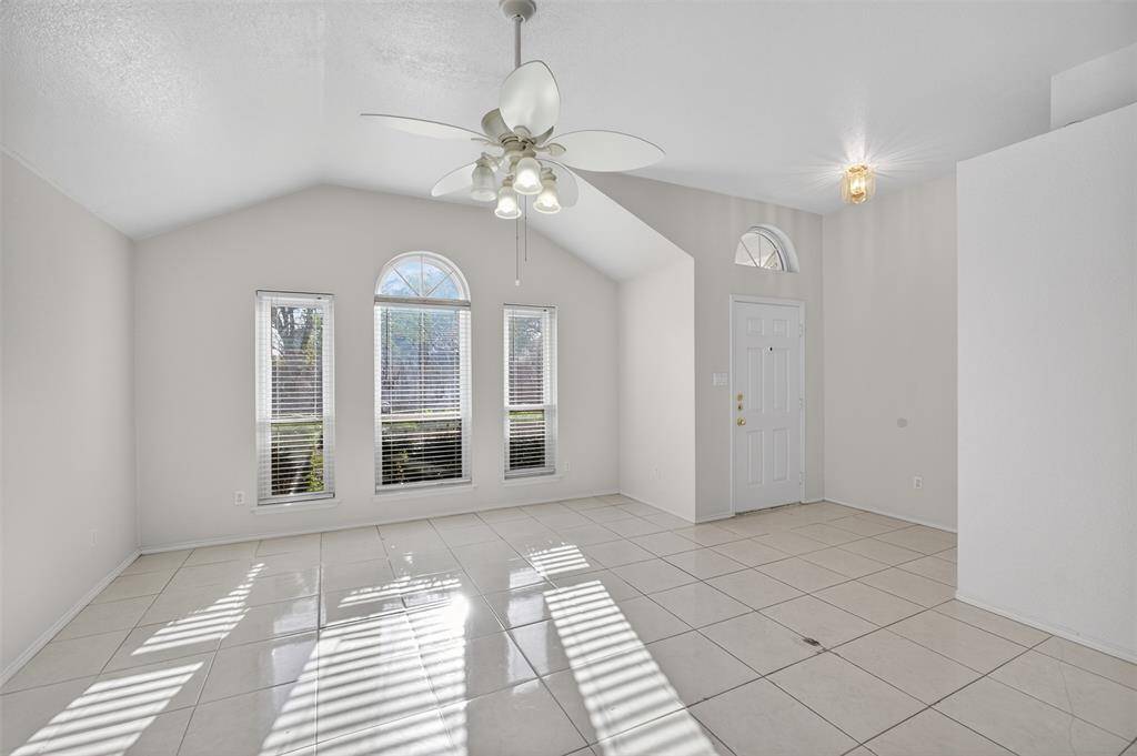 7016 Snowivy Court, Arlington, TX 76001