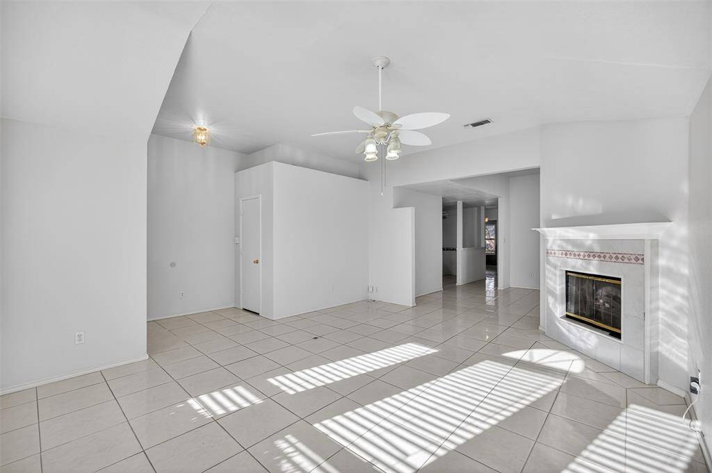 7016 Snowivy Court, Arlington, TX 76001