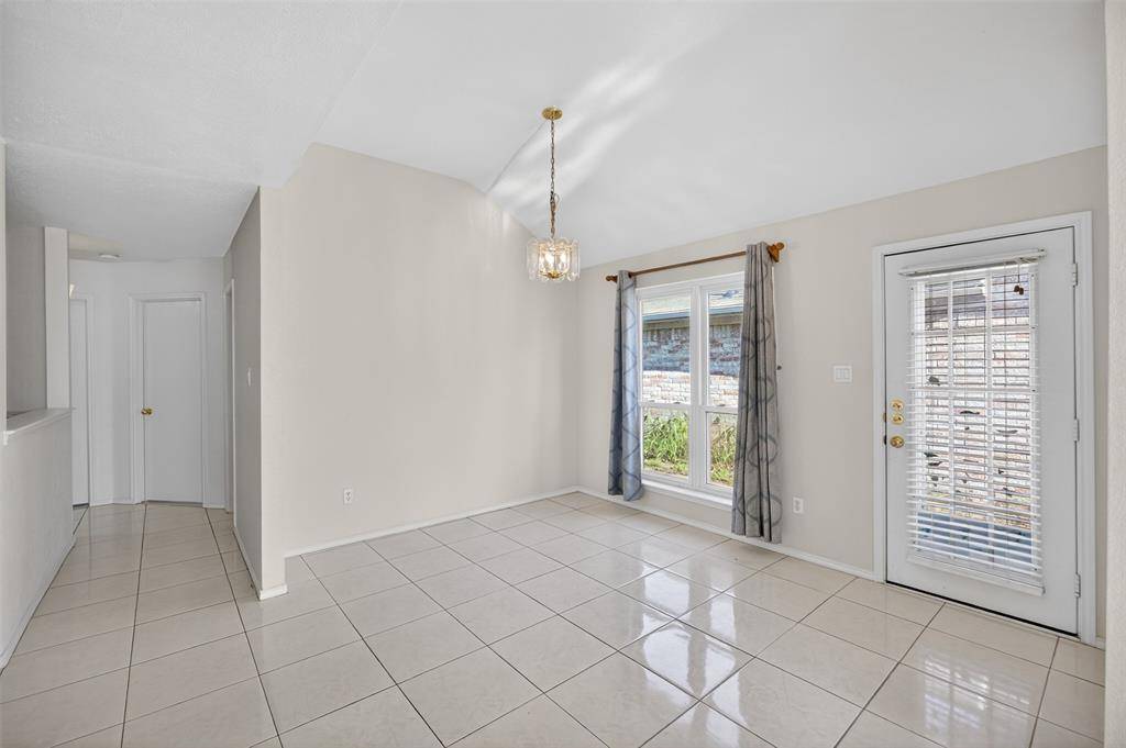 7016 Snowivy Court, Arlington, TX 76001