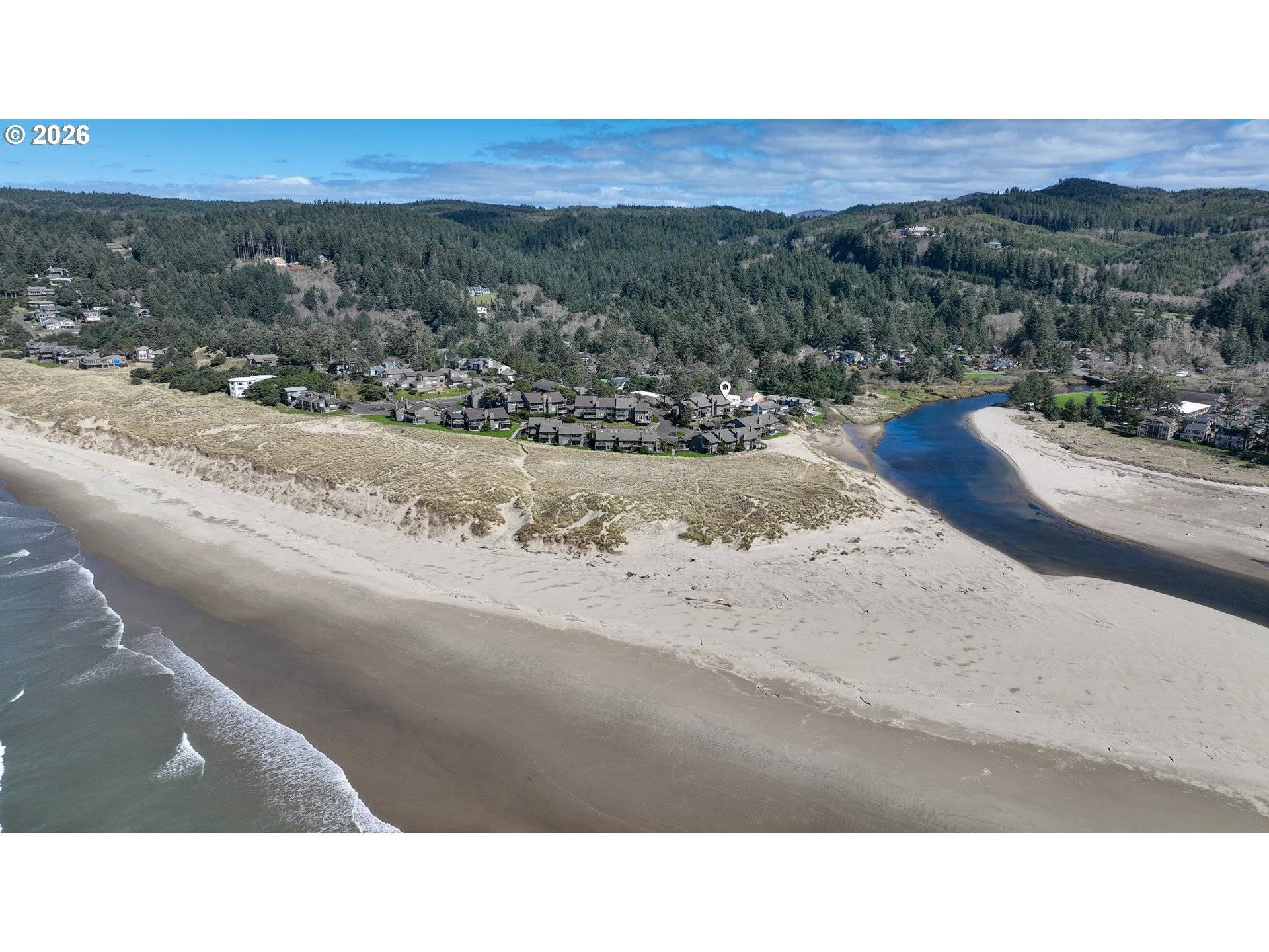 353 N BREAKER POINT DR #353, Cannon Beach, OR 97110