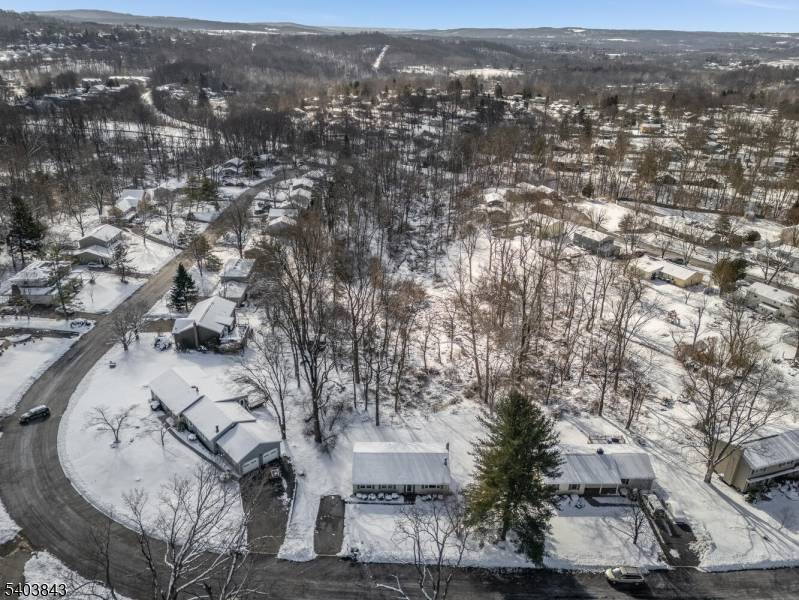 9 Woodland Ter, High Bridge Boro, NJ 08829