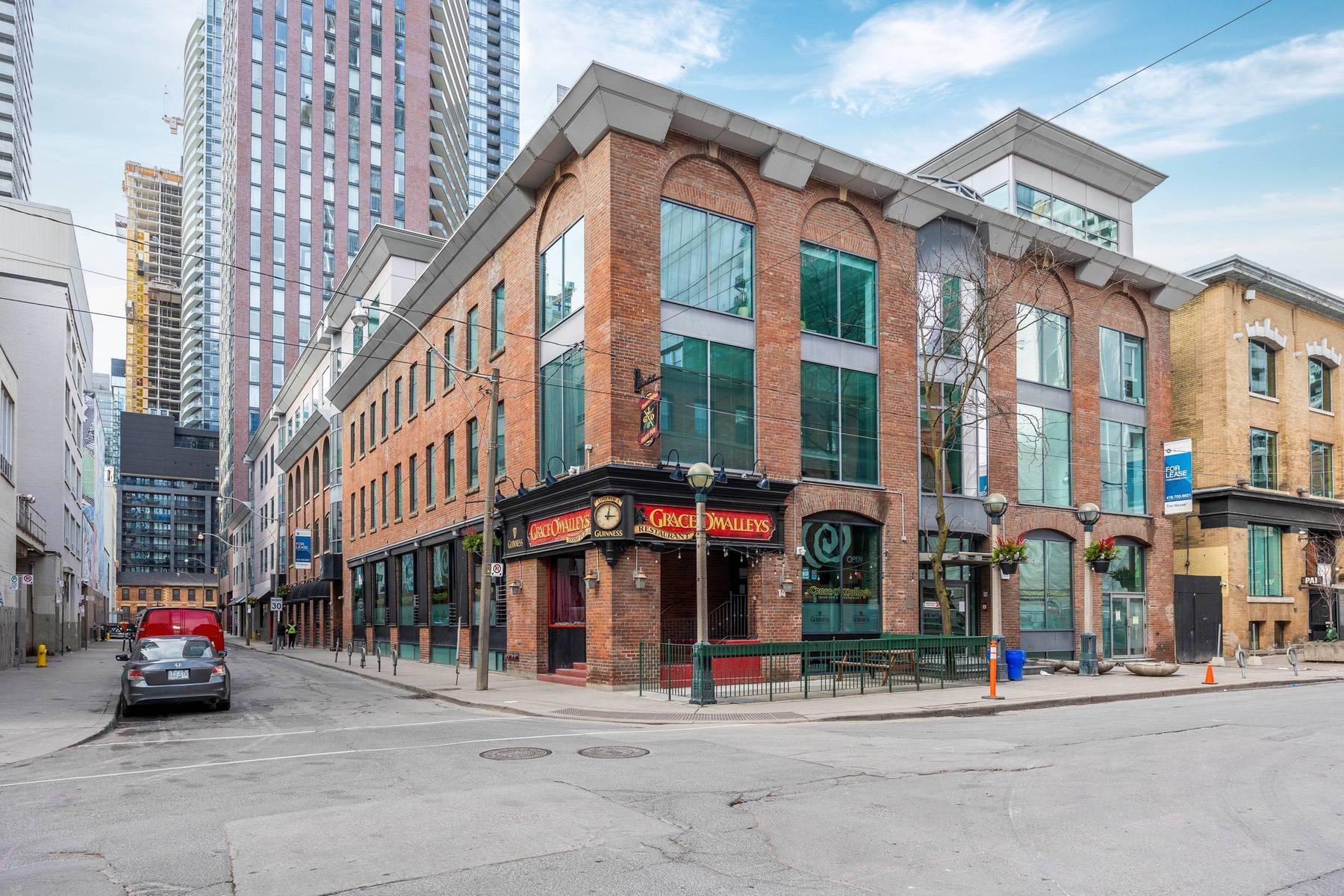 14 Duncan ST #204, Toronto C01, ON M5H 3G8
