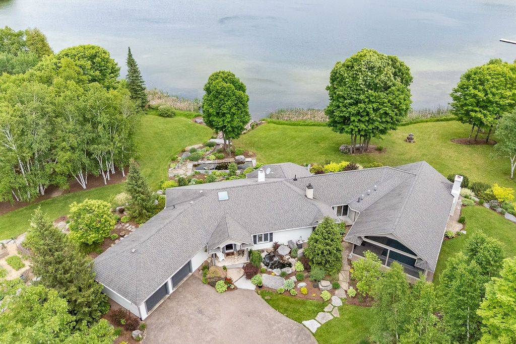 2741 Foymount RD, Bonnechere Valley, ON K0J 1T0