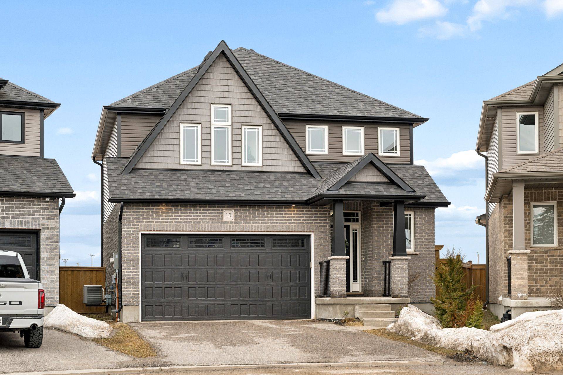 10 Sparrow CRES, East Luther Grand Valley, ON L9W 0R7