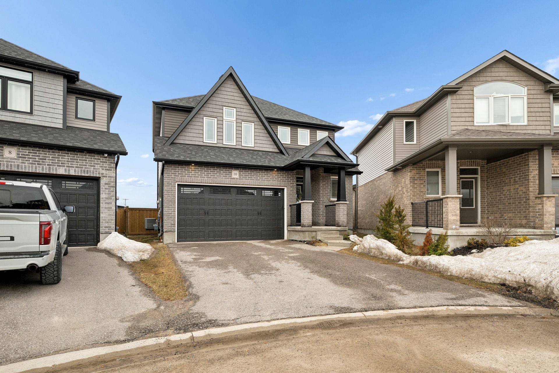 10 Sparrow CRES, East Luther Grand Valley, ON L9W 0R7