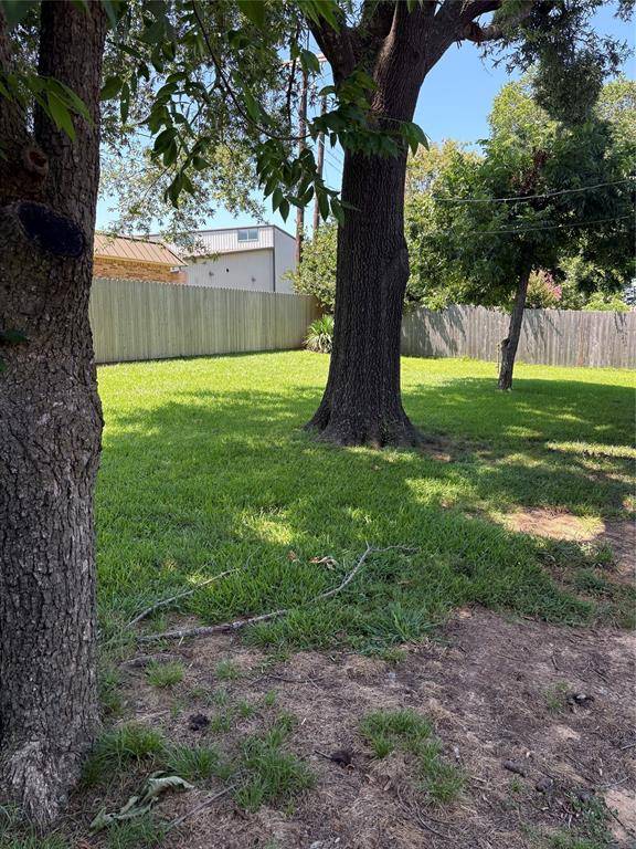 605 32nd Street NE, Paris, TX 75460