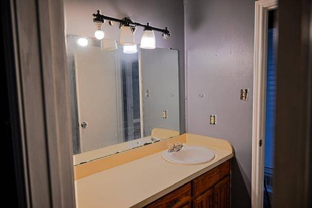 224 Etta Avenue, Waxahachie, TX 75165