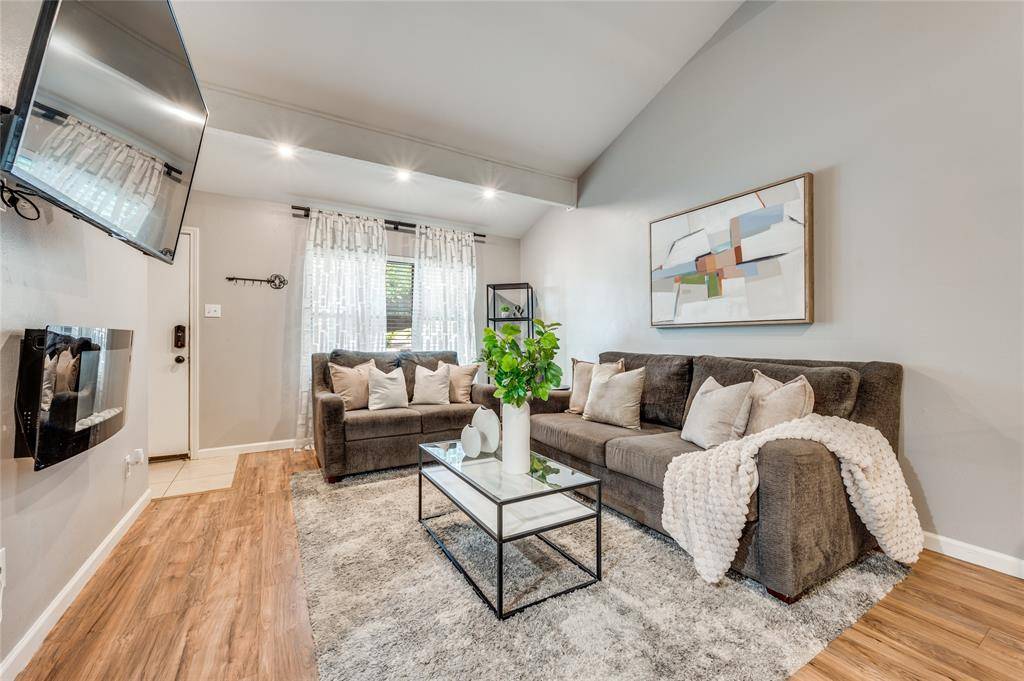 13618 Brookgreen Drive, Dallas, TX 75240