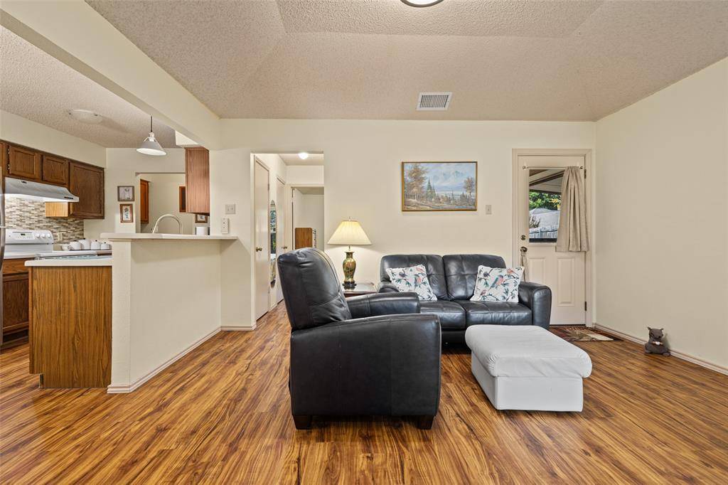 8521 Holly Street, Frisco, TX 75034