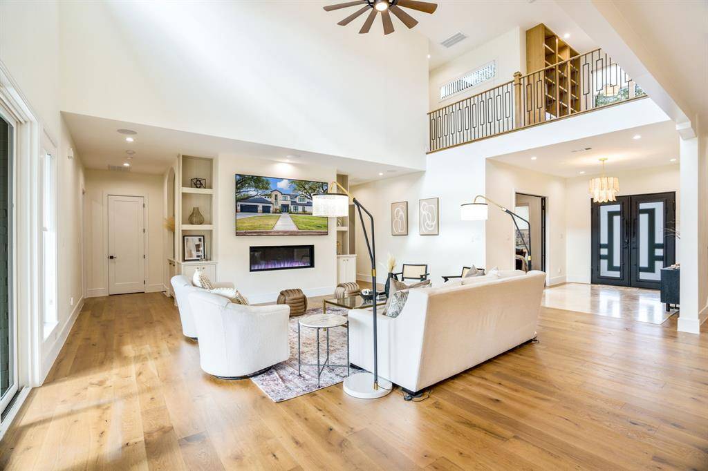 12007 Quincy Lane, Dallas, TX 75230