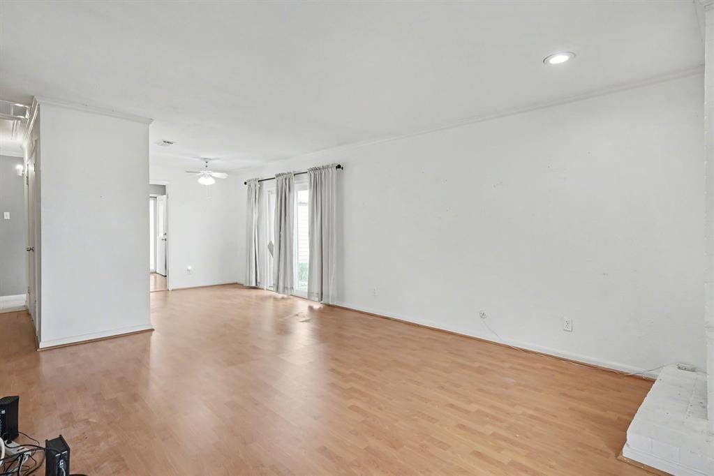 13881 Brookgreen Drive, Dallas, TX 75240