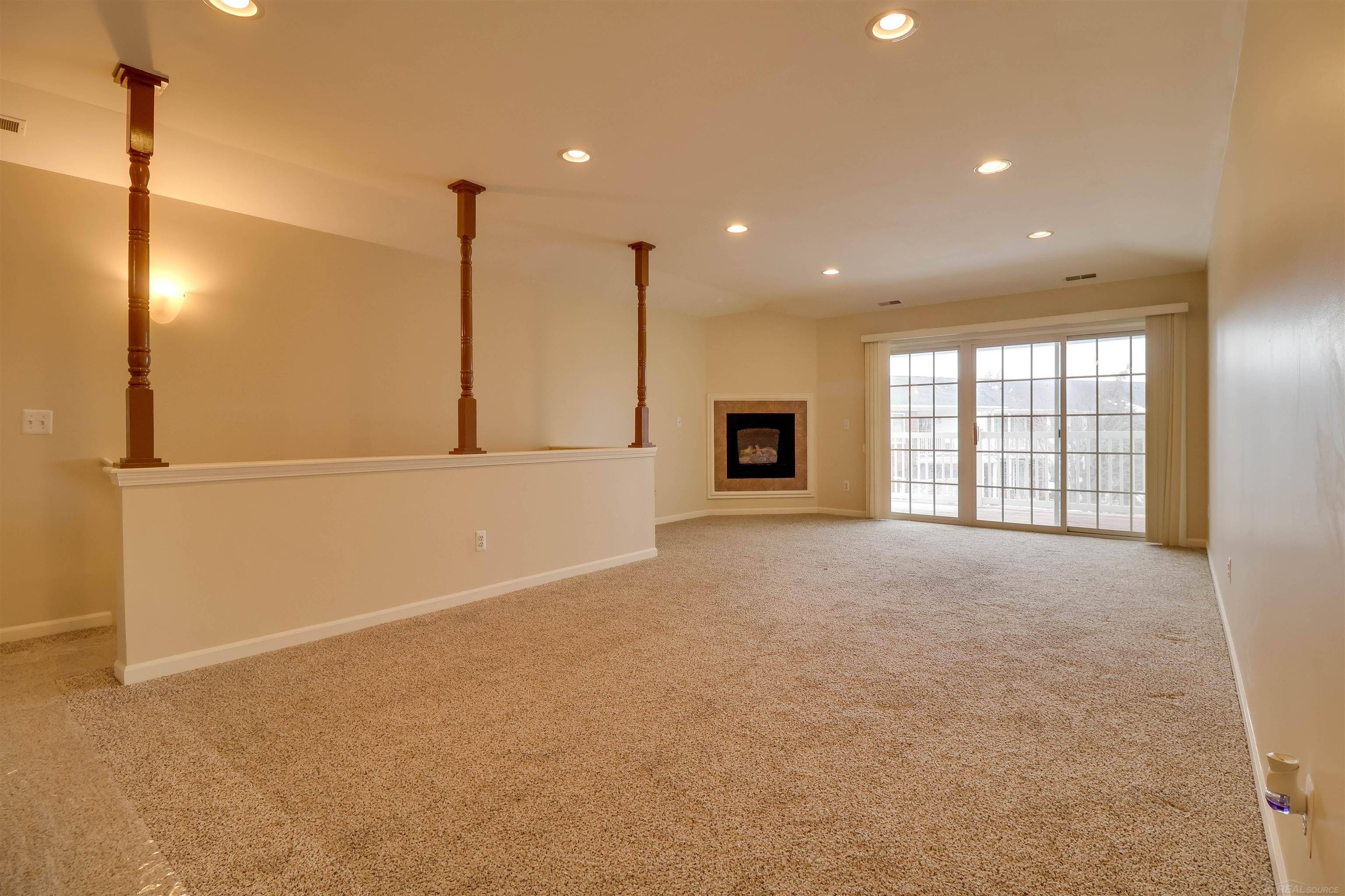 14602 Moravian Manor CIR, Sterling Heights, MI 48312