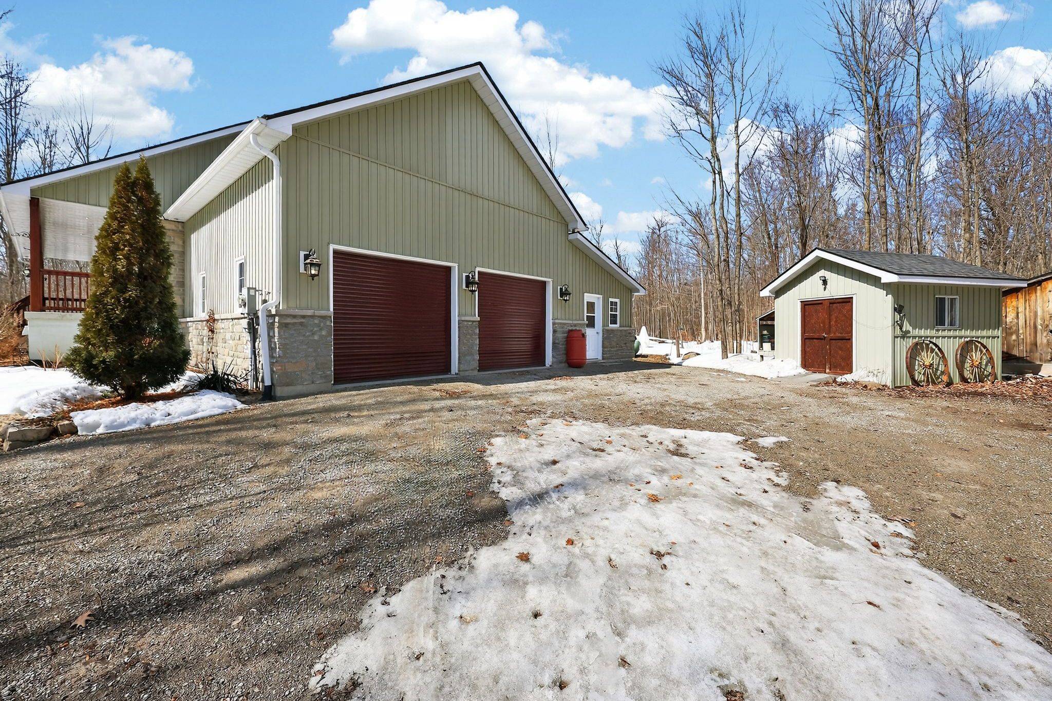 100 Gerhardt RD, Tay, ON L0K 2C0