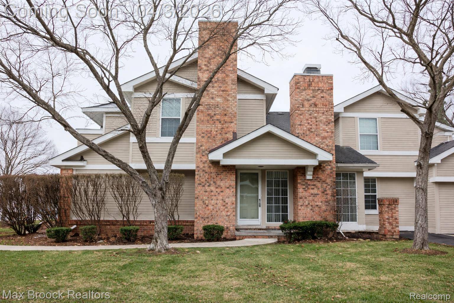 6600 Bellows CT, West Bloomfield Charter Township, MI 48322