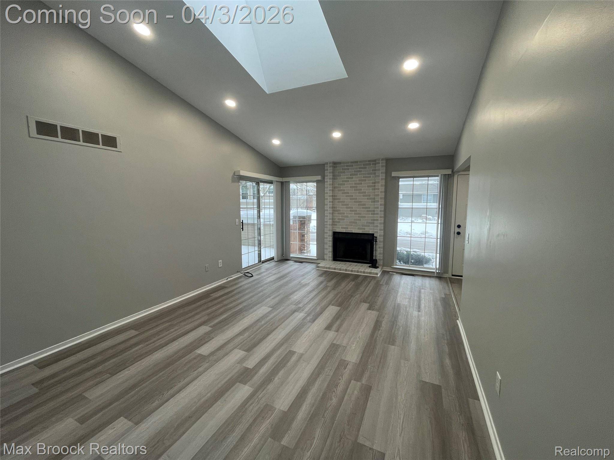 6600 Bellows CT, West Bloomfield Charter Township, MI 48322