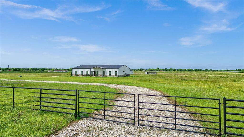 4153 Fm 901, Whitesboro, TX 76273