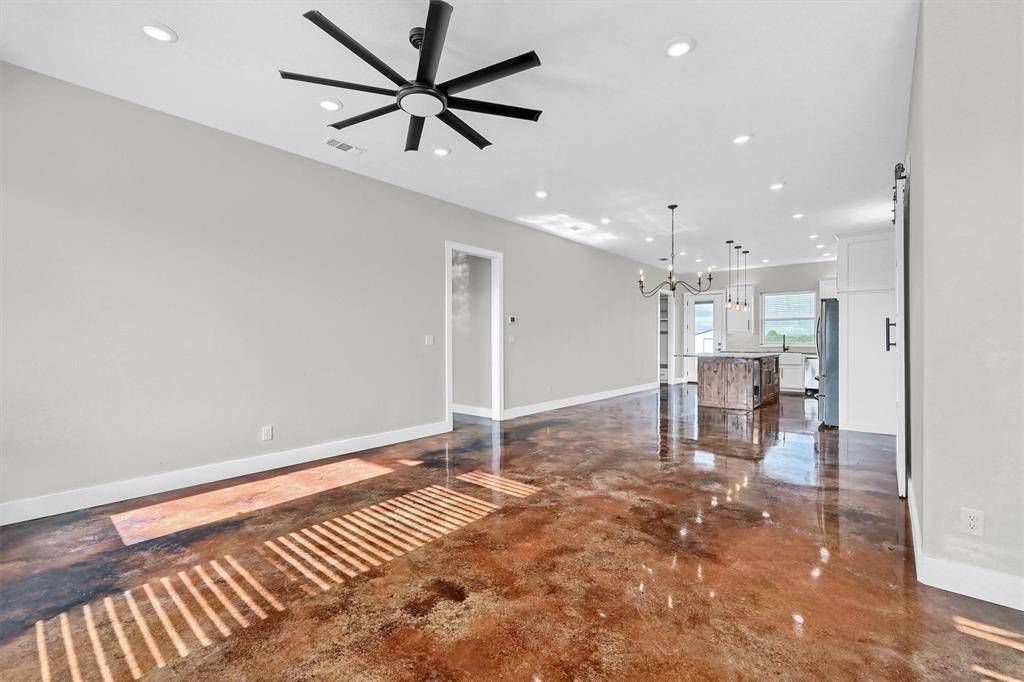 4153 Fm 901, Whitesboro, TX 76273