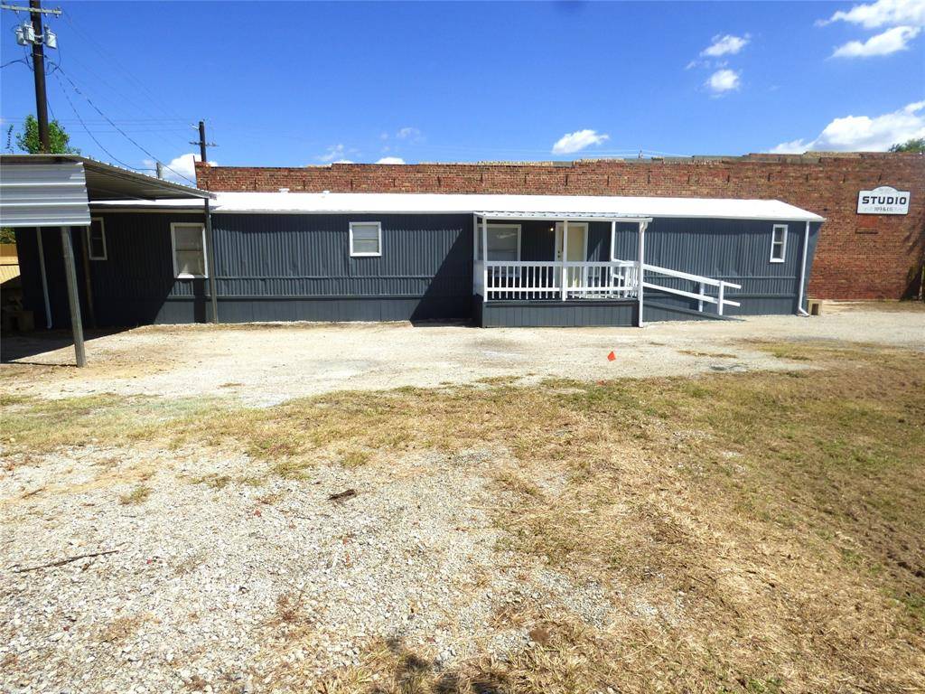 105 E 9th Street, Cisco, TX 76437