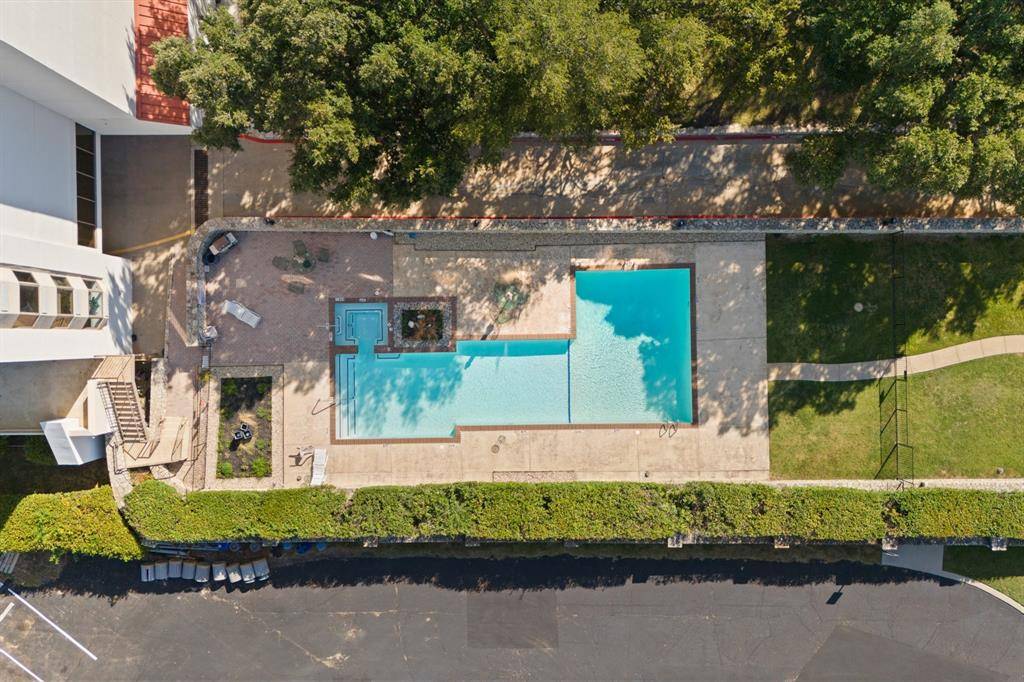 2100 Reflection Bay Drive, Arlington, TX 76013