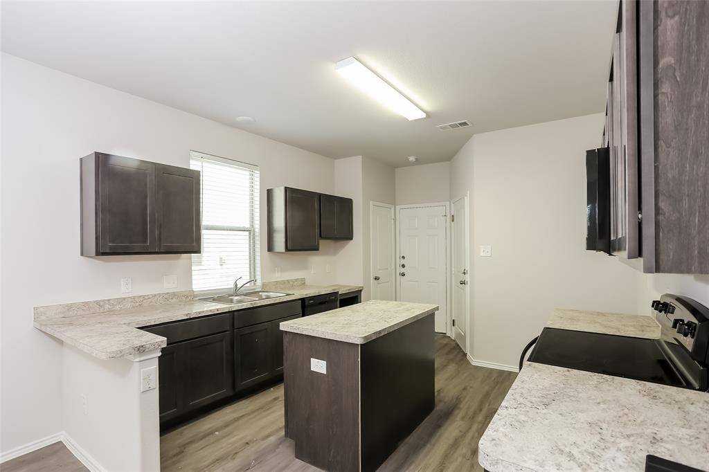 5640 Willamette Drive, Fort Worth, TX 76119