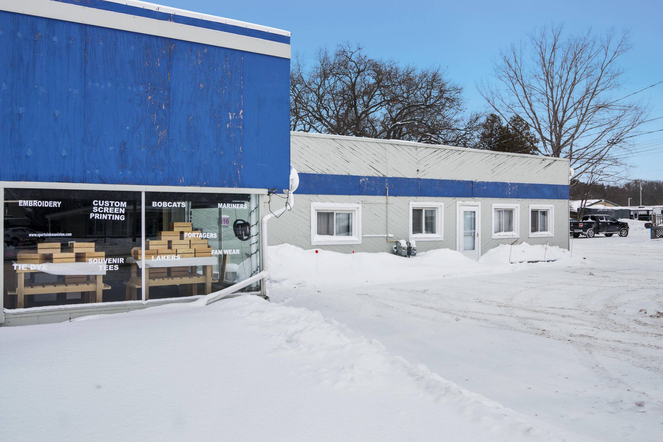 316 W Parkdale AVE, Manistee Twp, MI 49660