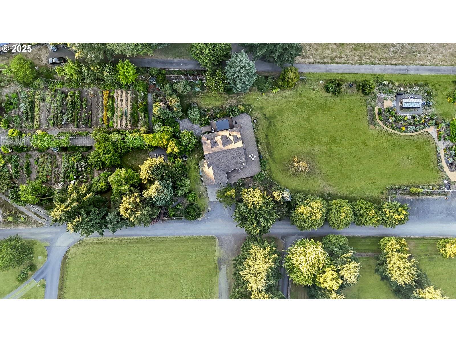 10623 NE FOX FARM RD, Dundee, OR 97115