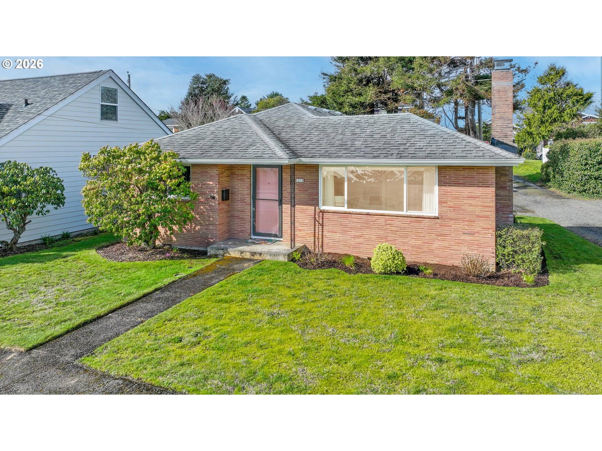 1210 S COLUMBIA ST, Seaside, OR 97138