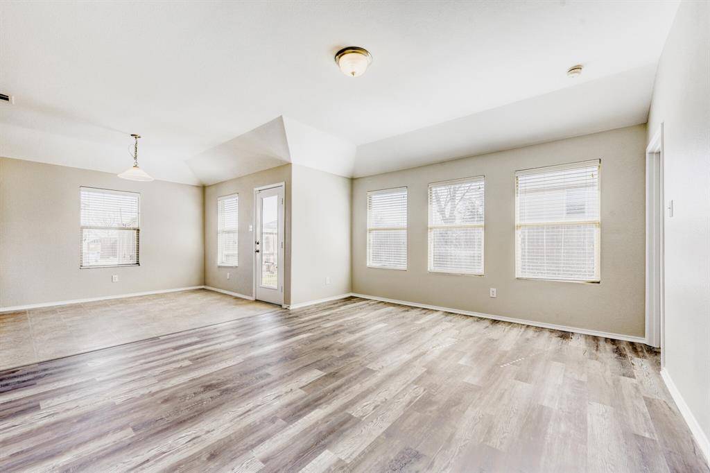 1942 Castaway Drive, Dallas, TX 75051