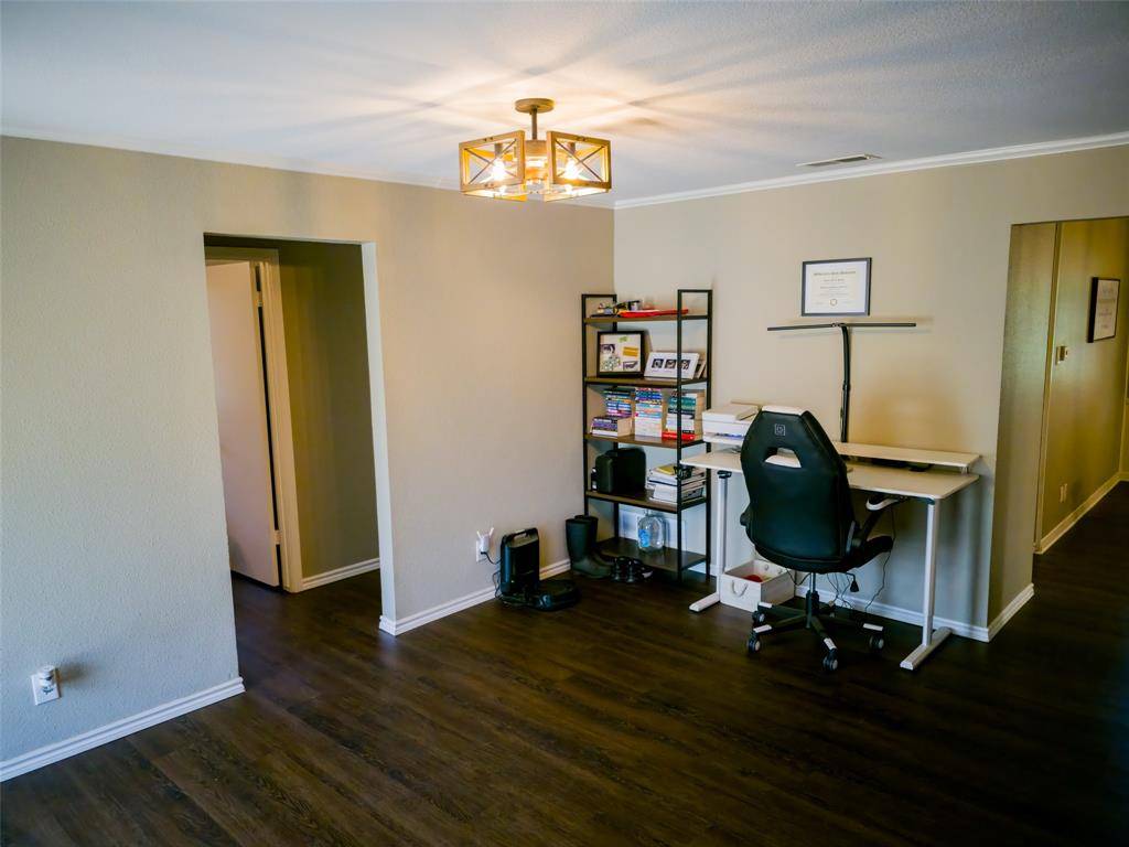 325 Clary Drive, Mesquite, TX 75149