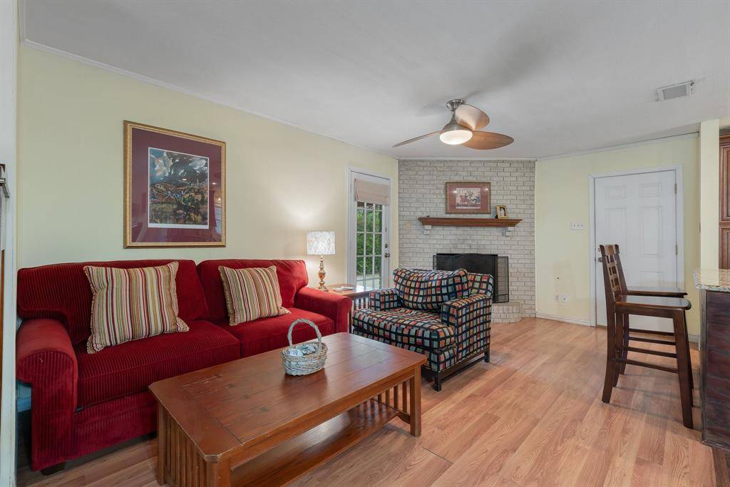 326 Countryside Drive, Irving, TX 75062